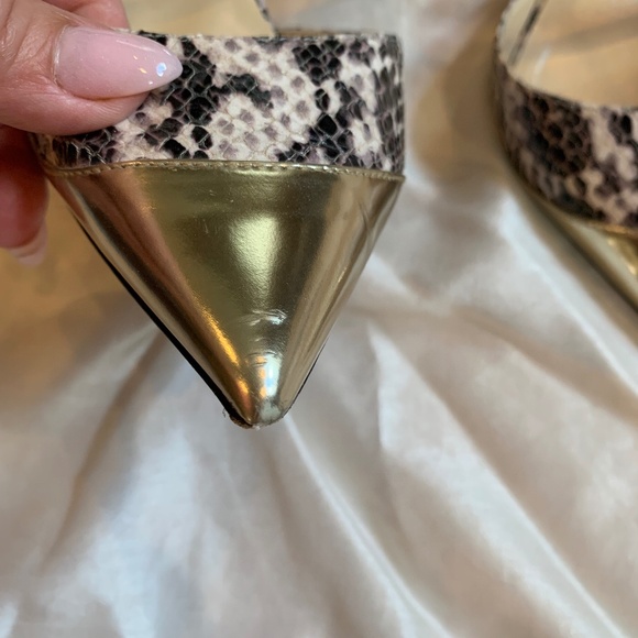 Jimmy Choo Gold/Beige Snakeprint Leather Dorsey Pumps sz 39 - Picture 3 of 10